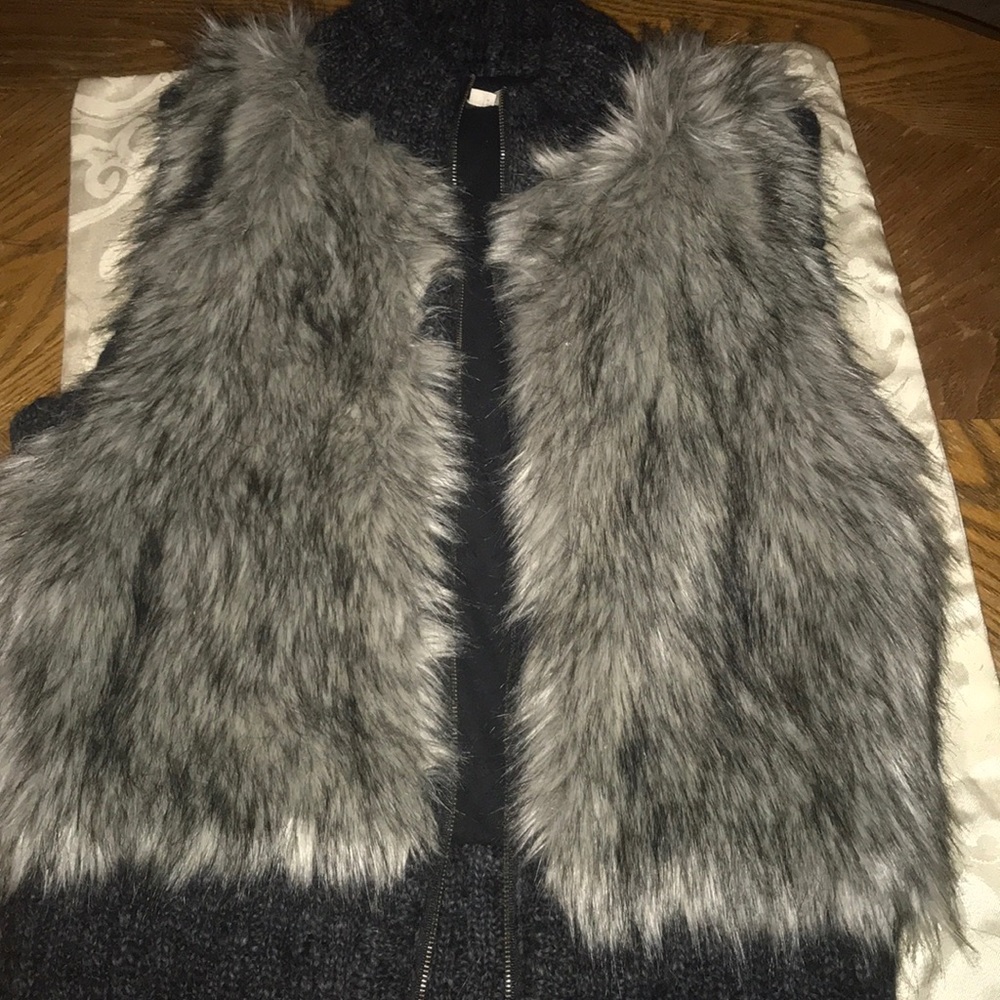 Ann Taylor Loft Faux Fur Alpaca Blend Zip Vest